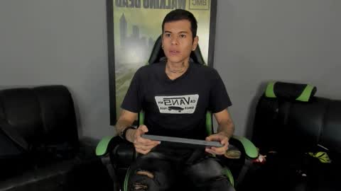 Snapshot of jamesinked_ chatting on 02/09/25, 06:26 Jamesinked online show from 02/09/25, 06:26