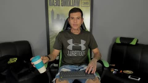 Snapshot of jamesinked_ chatting on 02/11/25, 09:56 Jamesinked online show from 02/11/25, 09:56