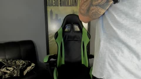 Snapshot of jamesinked_ chatting on 02/27/25, 05:58 Jamesinked online show from 02/27/25, 05:58