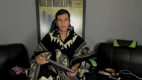 Snapshot of jamesinked_ chatting on 03/07/25, 05:18 Jamesinked online show from 03/07/25, 05:18