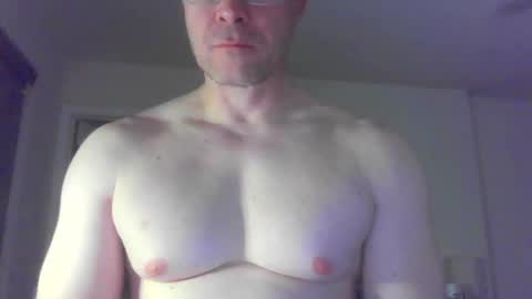 Snapshot of jamesjewels chatting on 02/23/25, 05:56 jamesjewels online show from 02/23/25, 05:56