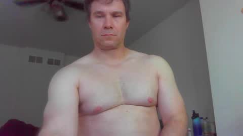 Snapshot of jamesjewels chatting on 09/27/25, 01:49 jamesjewels online show from 09/27/25, 01:49