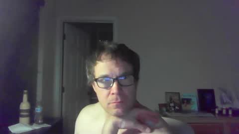 Snapshot of jamesjewels chatting on 10/26/25, 08:53 jamesjewels online show from 10/26/25, 08:53