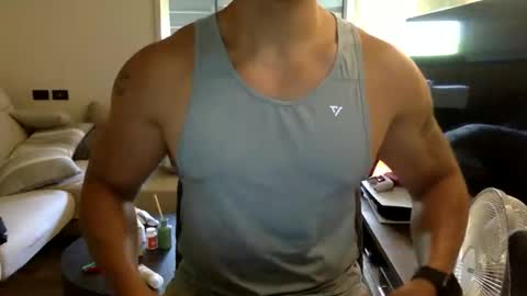 Snapshot of jamesmo820913 chatting on 09/15/25, 02:44 jamesmo820913 online show from 09/15/25, 02:44