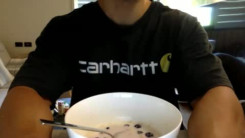 Snapshot of jamesmo820913 chatting on 10/06/25, 02:09 jamesmo820913 online show from 10/06/25, 02:09