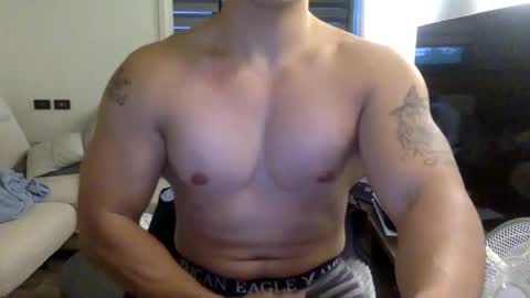 Snapshot of jamesmo820913 chatting on 11/27/25, 09:00 jamesmo820913 online show from 11/27/25, 09:00