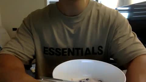 Snapshot of jamesmo820913 chatting on 12/05/25, 01:58 jamesmo820913 online show from 12/05/25, 01:58