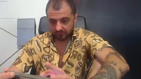 Snapshot of jamesmyersx chatting on 06/25/26, 05:56 JamesMyers online show from 06/25/26, 05:56