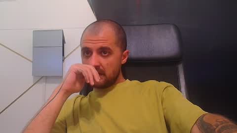 Snapshot of jamesmyersx chatting on 07/20/26, 12:18 JamesMyers online show from 07/20/26, 12:18