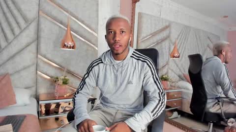 James  online show from 02/04/25, 12:22