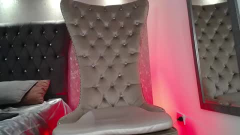 James online show from 09/18/25, 12:12