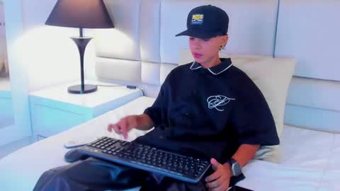 Snapshot of jamess_ford chatting on 01/15/25, 07:01 jamess_ford online show from 01/15/25, 07:01