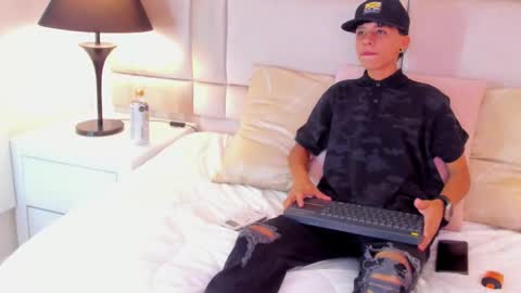 Snapshot of jamess_ford chatting on 01/23/25, 06:56 jamess_ford online show from 01/23/25, 06:56