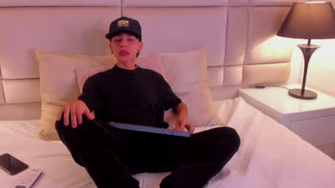 Snapshot of jamess_ford chatting on 01/28/25, 02:10 jamess_ford online show from 01/28/25, 02:10