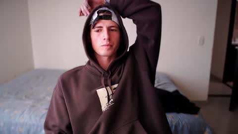 jamesss____ online show from 01/06/25, 06:31