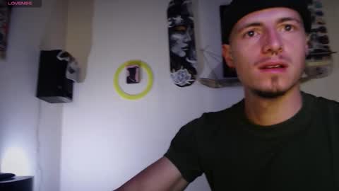 jamesss____ online show from 10/19/25, 05:46