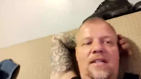 Snapshot of jamestammy2025williams chatting on 12/17/25, 01:22 jamestammy2025williams online show from 12/17/25, 01:22