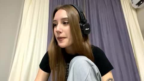 Milena online show from 09/11/25, 07:14