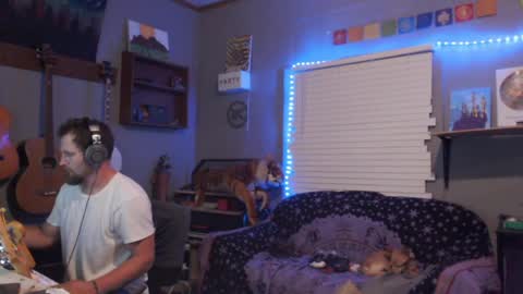 Snapshot of jameswebbscope chatting on 06/14/26, 04:47 Jameswebbscope online show from 06/14/26, 04:47