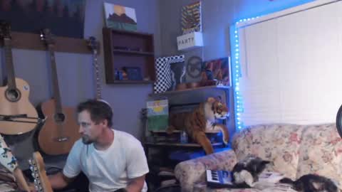 Snapshot of jameswebbscope chatting on 07/05/26, 11:06 Jameswebbscope online show from 07/05/26, 11:06