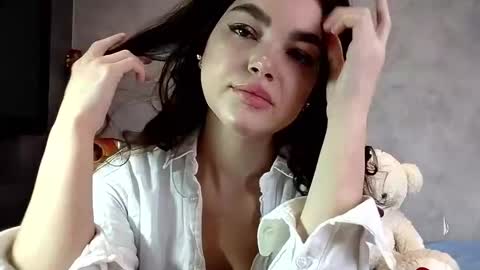 Snapshot of jameybergsman chatting on 12/22/25, 09:28 Betty online show from 12/22/25, 09:28