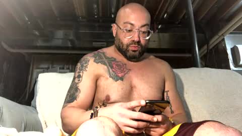 Snapshot of jamie19905 chatting on 01/28/25, 05:24 jamie19905 online show from 01/28/25, 05:24