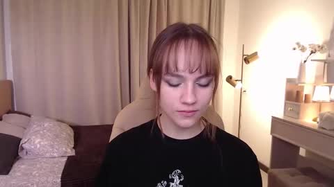 jamie_chung online show from 11/25/25, 05:07