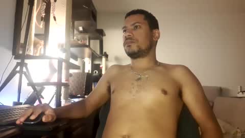 Snapshot of jamielonnas chatting on 01/04/25, 05:05 Jamie Lonnas online show from 01/04/25, 05:05