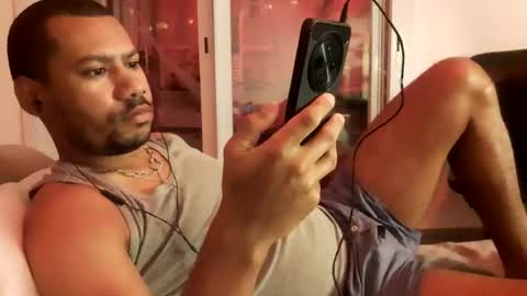 Snapshot of jamielonnas chatting on 10/24/25, 03:30 Jamie Lonnas online show from 10/24/25, 03:30