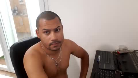 Snapshot of jamielonnas chatting on 12/15/25, 10:41 Jamie Lonnas online show from 12/15/25, 10:41