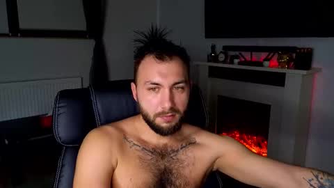 Snapshot of jamienoxus chatting on 12/02/25, 06:41 Robbie online show from 12/02/25, 06:41