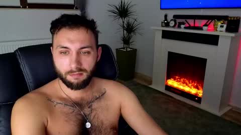 Snapshot of jamienoxus chatting on 12/04/25, 06:44 Robbie online show from 12/04/25, 06:44