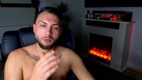 Snapshot of jamienoxus chatting on 12/05/25, 08:01 Robbie online show from 12/05/25, 08:01