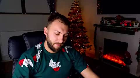 Snapshot of jamienoxus chatting on 12/19/25, 06:20 Robbie online show from 12/19/25, 06:20