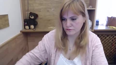 janaloveli online show from 04/05/26, 08:55