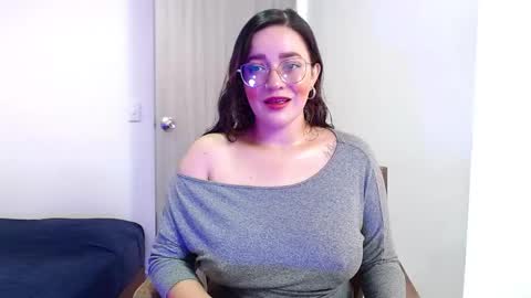 Snapshot of jane_and_paul1 chatting on 01/19/25, 10:49 online show from 01/19/25, 10:49