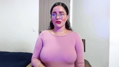 Snapshot of jane_and_paul1 chatting on 02/20/25, 10:59 online show from 02/20/25, 10:59