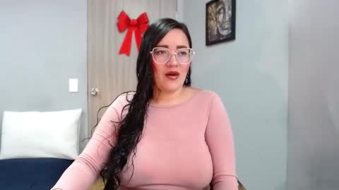 Snapshot of jane_and_paul1 chatting on 02/19/26, 08:49 online show from 02/19/26, 08:49
