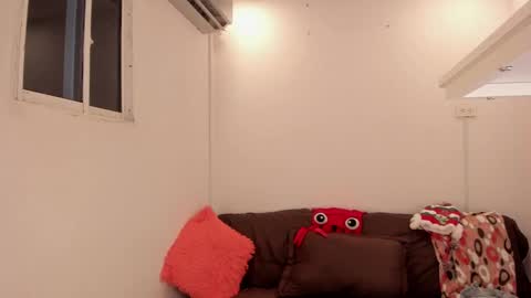 Snapshot of jane_monttgomery chatting on 12/28/24, 11:37 Jane  M online show from 12/28/24, 11:37