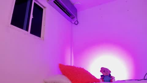 Snapshot of jane_monttgomery chatting on 03/03/25, 02:47 Jane  M online show from 03/03/25, 02:47