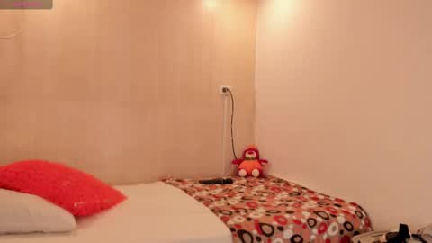 Snapshot of jane_monttgomery chatting on 09/14/25, 01:27 Jane  M online show from 09/14/25, 01:27