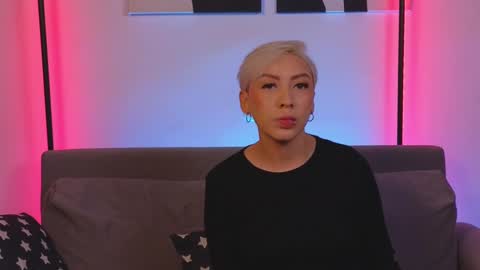 Snapshot of janehart_ chatting on 02/19/25, 01:18 Jane online show from 02/19/25, 01:18