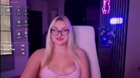 Jane online show from 11/24/25, 11:04