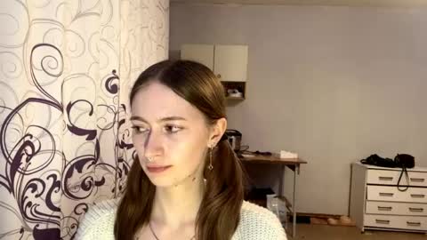 Snapshot of janenegearhart chatting on 06/04/26, 11:22 Kate online show from 06/04/26, 11:22