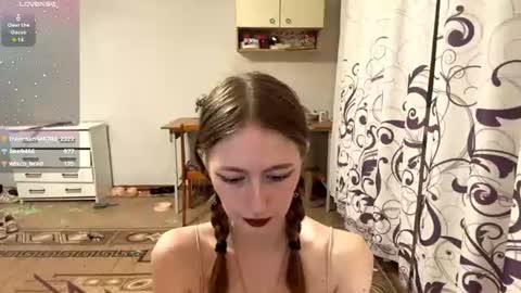 Snapshot of janenegearhart chatting on 06/22/26, 09:12 Kate online show from 06/22/26, 09:12