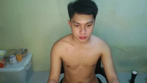 Snapshot of janenjay_1 chatting on 11/20/25, 12:05 Jan 1 online show from 11/20/25, 12:05