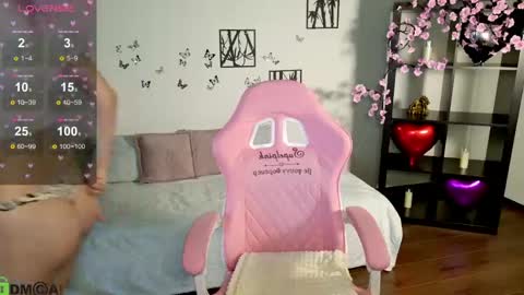 Alexia online show from 05/17/26, 09:38