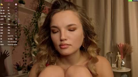 Hi Im Alice and here youll find something online show from 12/18/25, 06:08