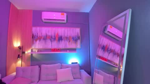 Janinne  online show from 03/26/26, 10:54