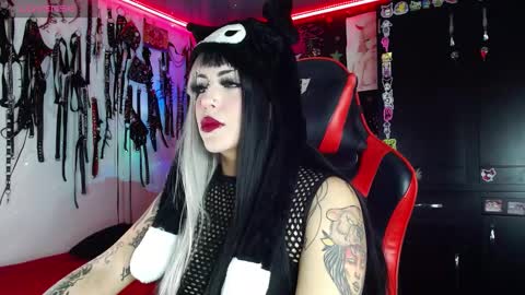      online show from 01/06/25, 11:09